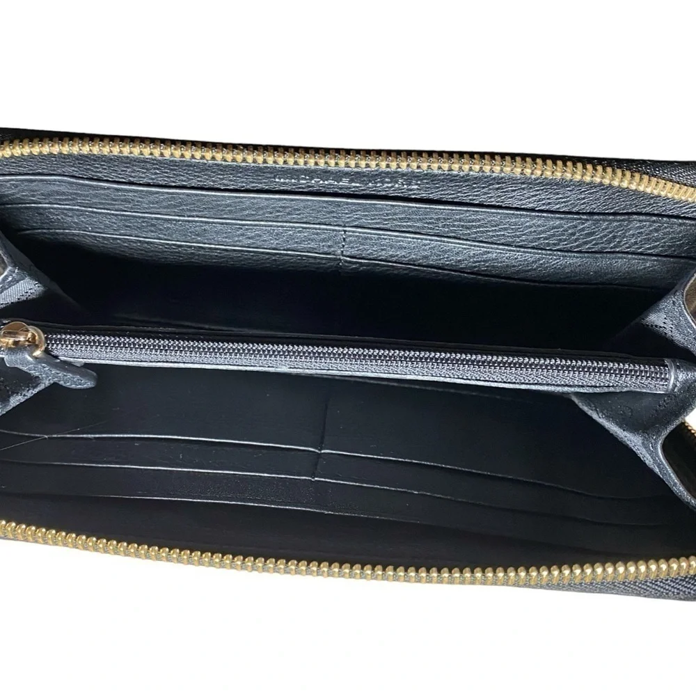 Michael Kors Leather Wallet in Black With Gold